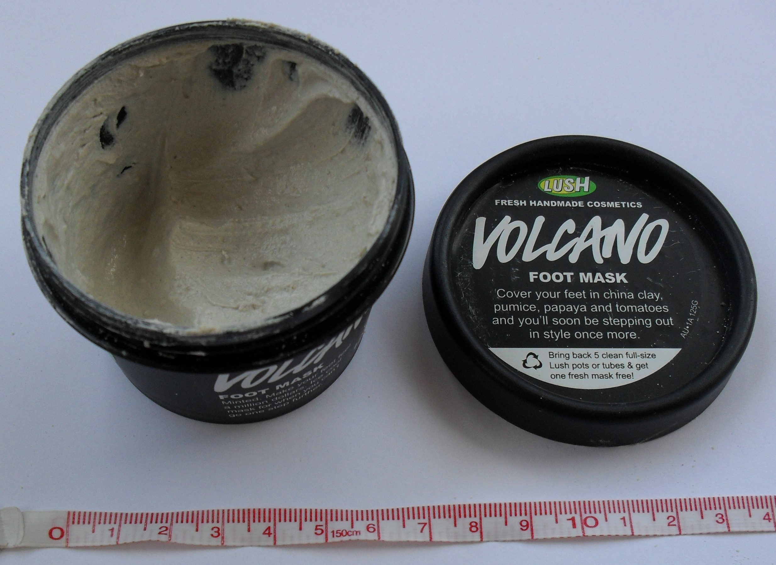 sammenhængende kor kål LUSH Review: Volcano Foot Mask | Med Until I Make It